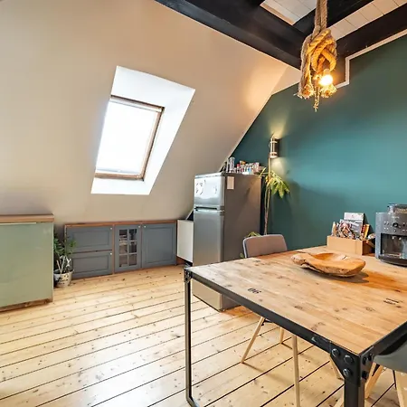 Kleines Maisonette- * Essen