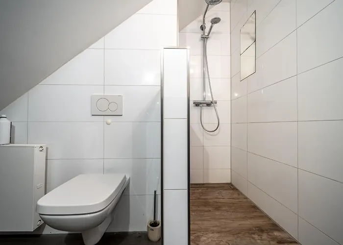 Kleines Maisonette- *